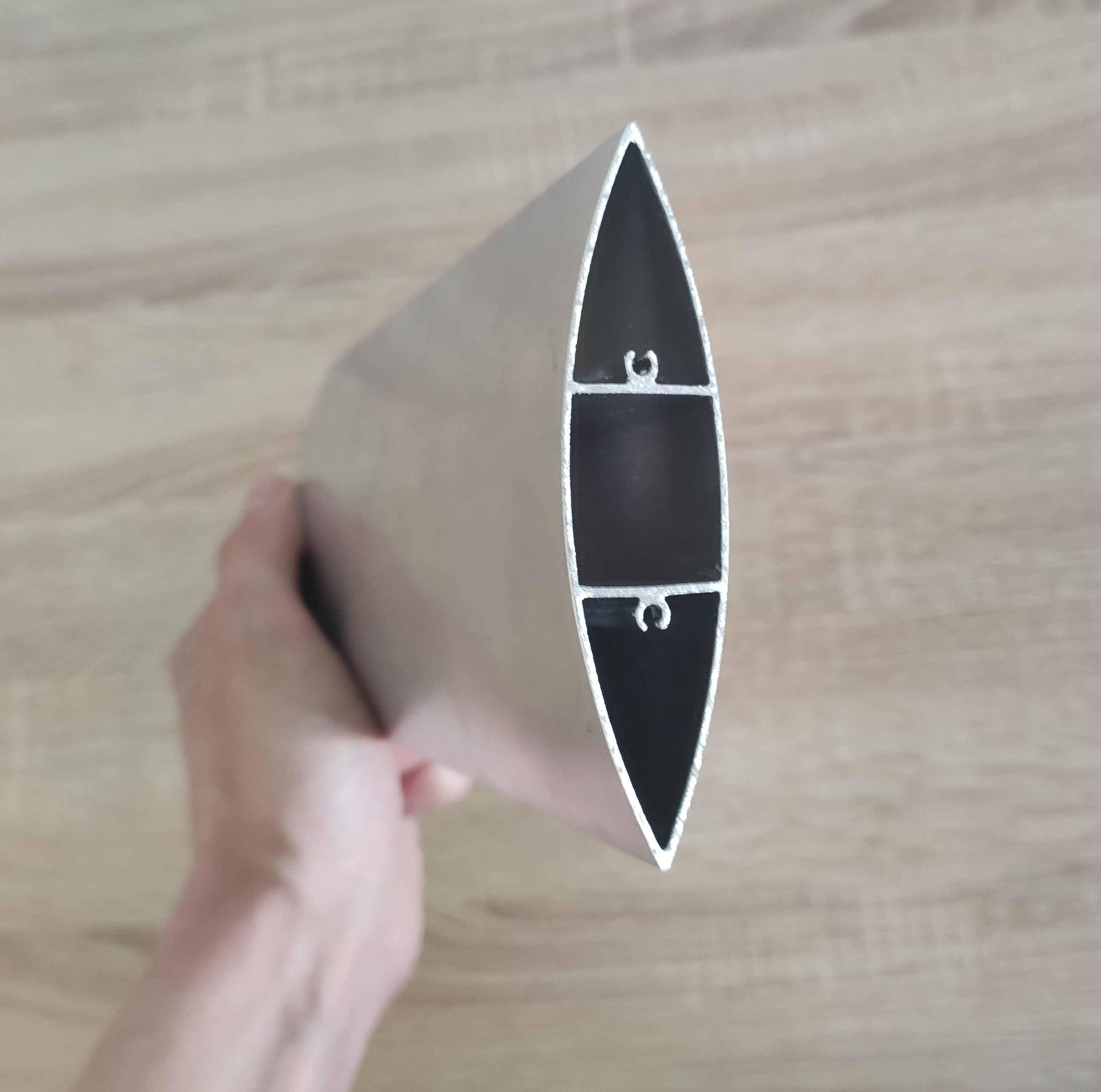 Lame aluminium en forme de goutte