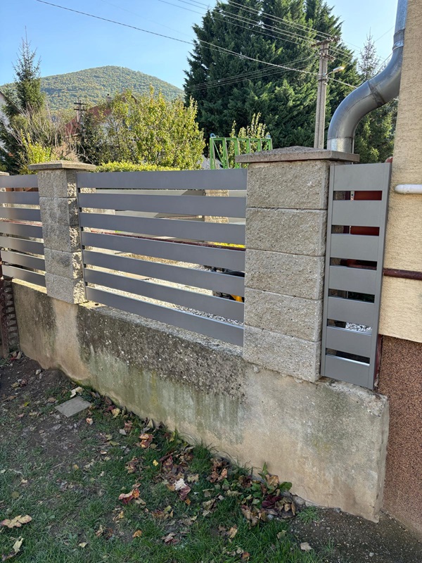 grijze aluminium lamel