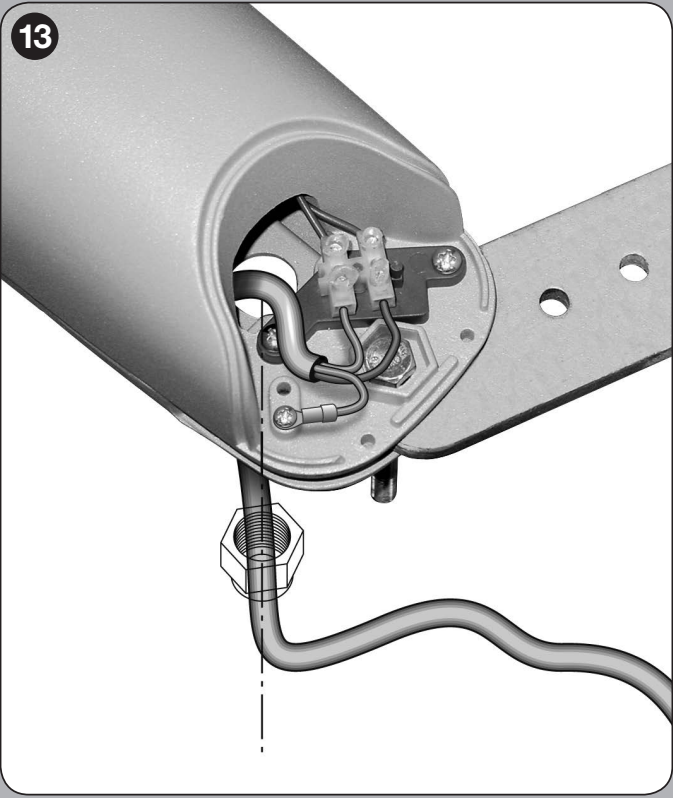 WINGO – détail d’origine du raccordement du moteur et du passe-câble WINGO – détail d’origine du raccordement du moteur et du passe-câble