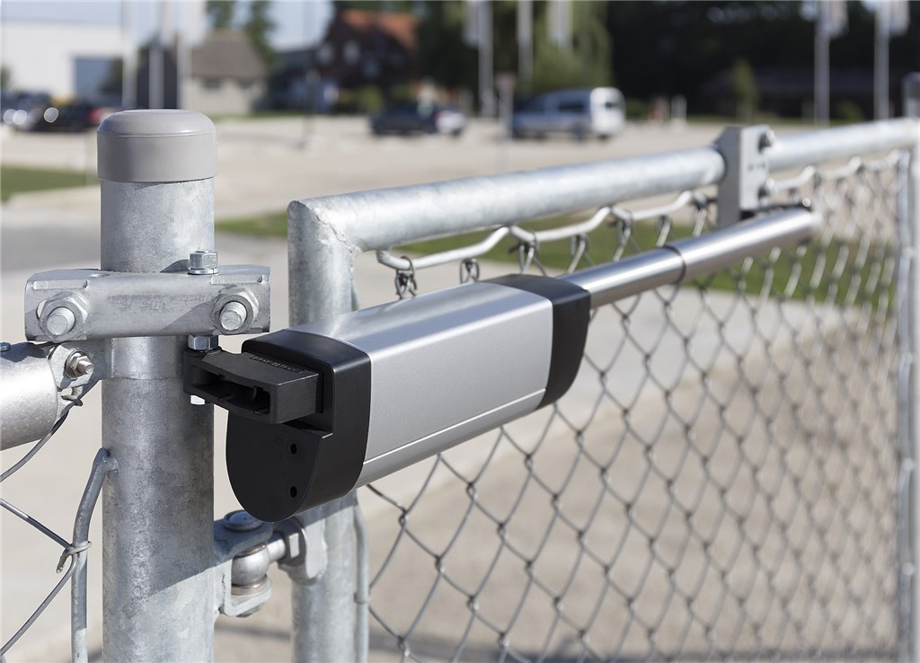 LOCINOX SAMSON-2 – exemple de ferme-porte installé