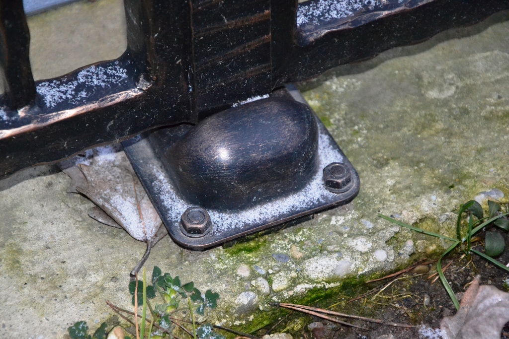Utilisation de la butée basse pour portail battant