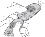 3. Dans les 10 secondes, placez la télécommande d’origine contre l’arrière de la nouvelle et maintenez enfoncé le bouton à copier. Si l’appairage a réussi, la LED de la nouvelle télécommande clignote trois fois.