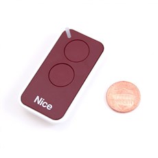 De NICE Era Inti INTI2R is de kleinste afstandsbediening van NICE De NICE Era Inti INTI2R is de kleinste afstandsbediening van NICE