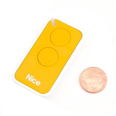 De NICE Era Inti INTI2Y is de kleinste afstandsbediening van NICE De NICE Era Inti INTI2Y is de kleinste afstandsbediening van NICE