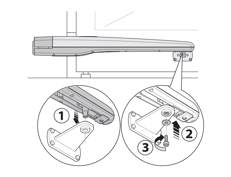 Fixation du TO7024 sur la console avant Fixation du TO7024 sur la console avant